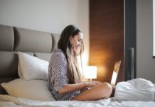 4招直播技巧上手讓妳不尷尬!